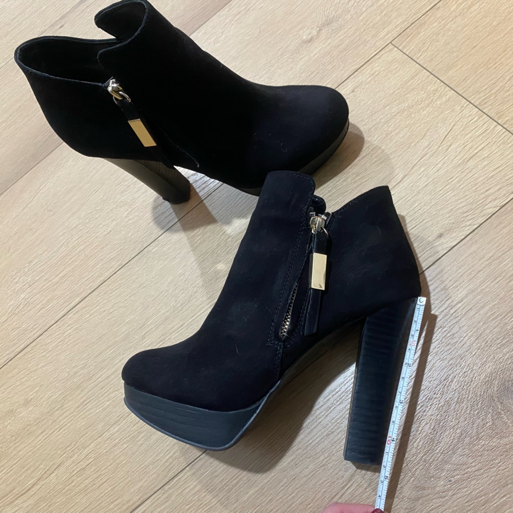 Aldo Black Suede Ankle Booties - Picture 5 of 10